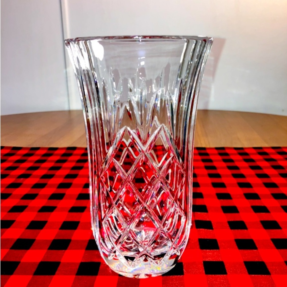 Block Cortina 24% Full Lead Crystal Hand Made 8” Tall Flair Vase.